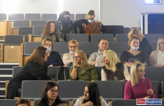 Posłuchaj o zdrowiu psychicznym nastolatków.