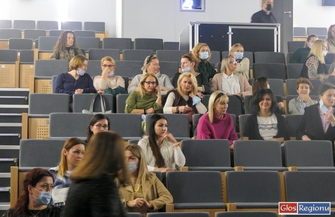 Posłuchaj o zdrowiu psychicznym nastolatków.