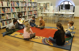 Hece w bibliotece ZDJĘCIA