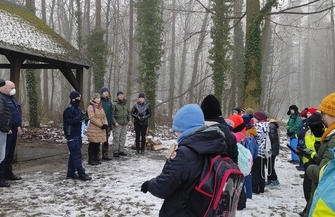 Kilkadziesiąt osób bierze udziałw Survival Kids ZDJĘCIA