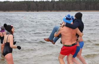 Morsy i Foczki ze Wschowy grajądla WOŚP ZDJĘCIA