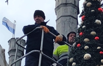 Choinka znika z Rynku ZDJĘCIA