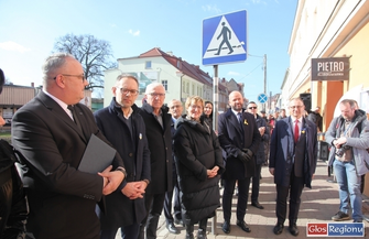 We Wschowie odsłonięto tablicę upamiętniającąprof. Geremka RELACJA