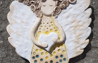 Uczniowie SOSW wykonali przepiękne anioły.