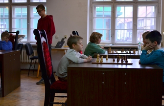 Turniej szachowy juniorów młodszych ZDJĘCIA