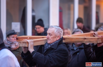 Droga krzyżowa ulicami miasta.