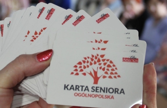 Kolejne Ogólnopolskie Karty Seniora trafiły do mieszkańców 60 ZDJĘCIA