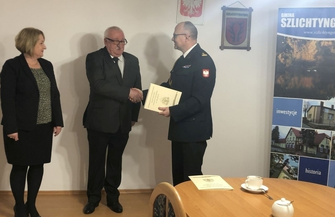 Uroczyste wręczenie decyzji o przyznaniu świadczenia ratowniczego