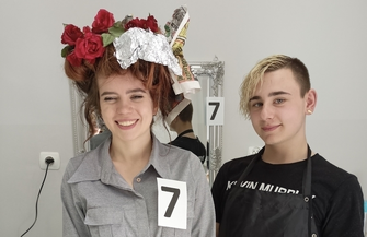 Eryk Sprawny w zawodzie fryzjer ZDJĘCIA