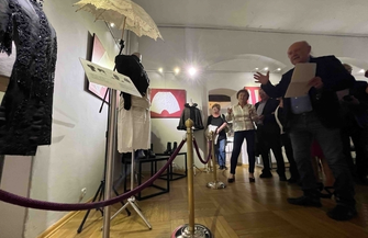 Wystawa otwarta - Secesja - cyna tkanina ceramika