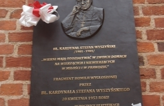 Tablica pamięci Kardynała Stefana Wyszyńskiego