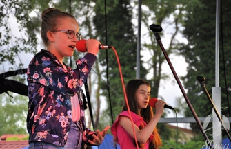 Muzyczne spotkanie nad jeziorem