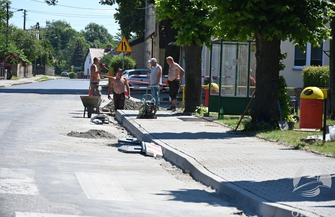 Trwa budowa drogi w Ciosańcu
