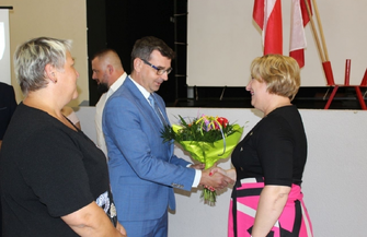 Burmistrz Miasta i Gminy Jolanta Wielgus z wotum zaufania i absolutorium