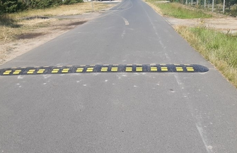 Nowe przejścia dla pieszych i próg zwalniający w Szlichtyngowej ZDJĘCIA