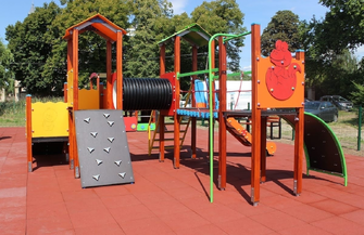 Kolejne nowoczesne place zabaw i siłownie zewnętrzne na terenie gminy Szlichtyngowa