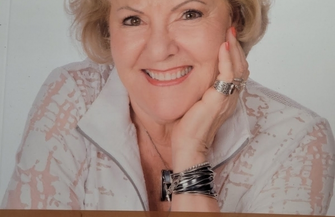 Nowe wyposażenie i książki dla Klubów Seniora ZDJĘCIA