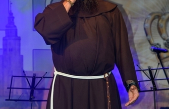 Koncerty i adoracja. Tak było na wieczorze uwielbienia.