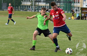 Dąb przerywa passę rywala ZDJĘCIA