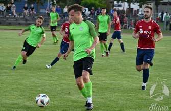 Dąb przerywa passę rywala ZDJĘCIA