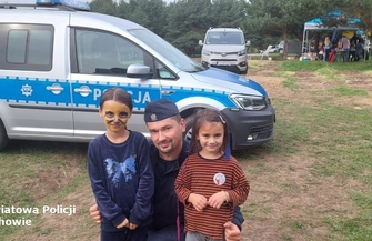 Policjanci odwiedzili grupy przedszkolne ZDJĘCIA