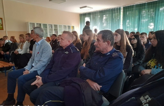 O narkotykach z młodzieżą- debata społeczna w Sławie