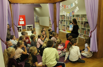 Dzieci wzięły udział w akcji Czytamy z Sercem ZDJĘCIA