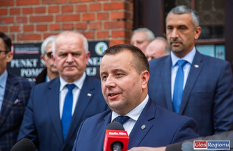 Dodatkowe pieniądze dla samorządów. Konferencja prasowa polityków PiS we Wschowie VIDEO