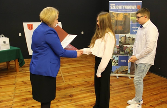 Uroczyste wręczenie stypendiów Burmistrza ZDJĘCIA