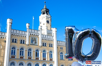 Dzieci przeszły ulicami Wschowy w patriotycznym happeningu VIDEO