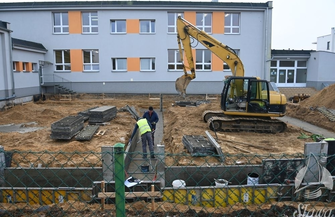 Prace przy budowie sali postępują