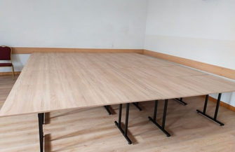 Nowe stoły bankietowe w świetlicy w Kowalewie