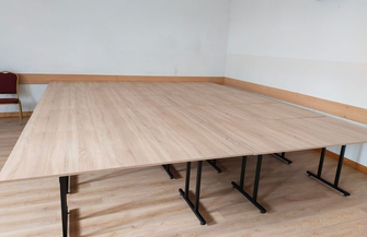 Nowe stoły bankietowe w świetlicy w Kowalewie