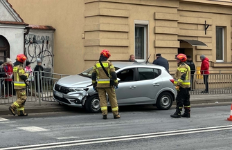 Kolizja dacii ze scanią.