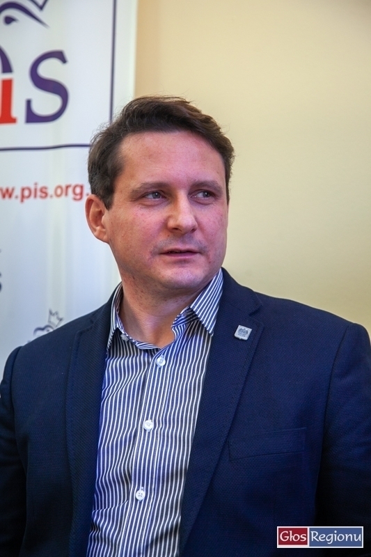 PiS we Wschowie przypomina o podniesieniu wieku emerytalnego przez rząd PO-PSL