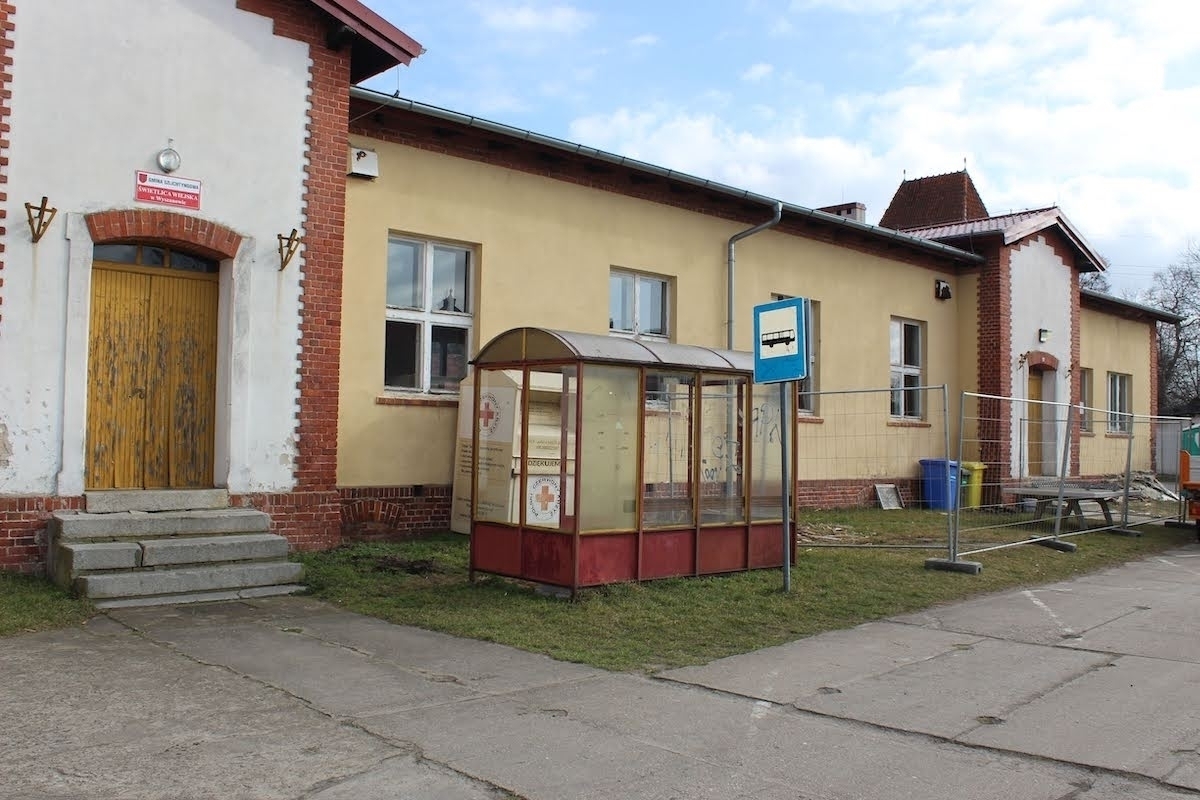 Rozpoczęła się przebudowa świetlicy w Wyszanowie FOTO