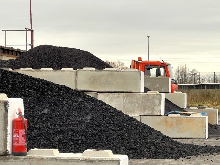 Wschowa Ponad 300 ton węgla czeka na składach
