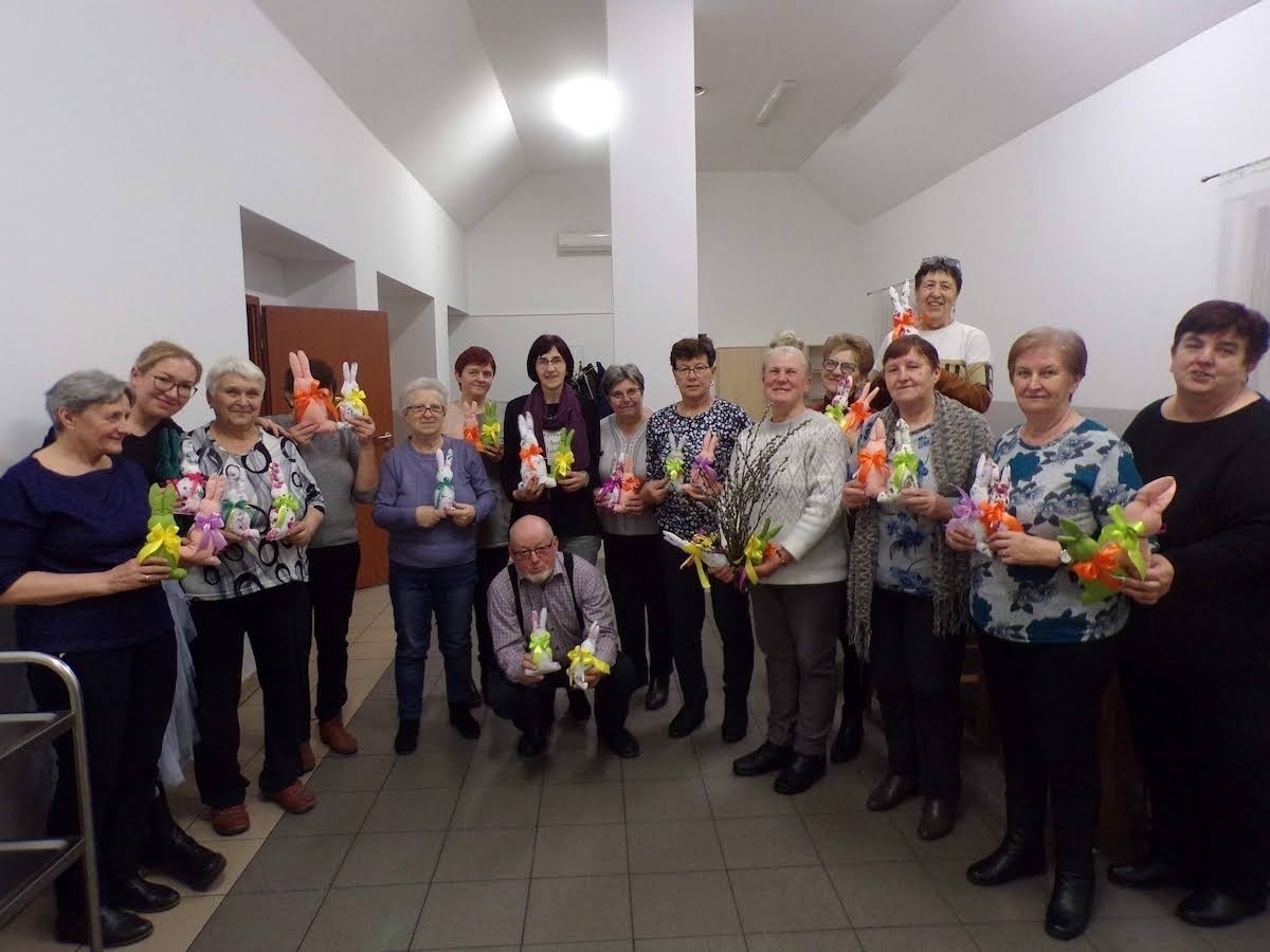 Kreatywne warsztaty w Klubach Seniora gminy Szlichtyngowa FOTO
