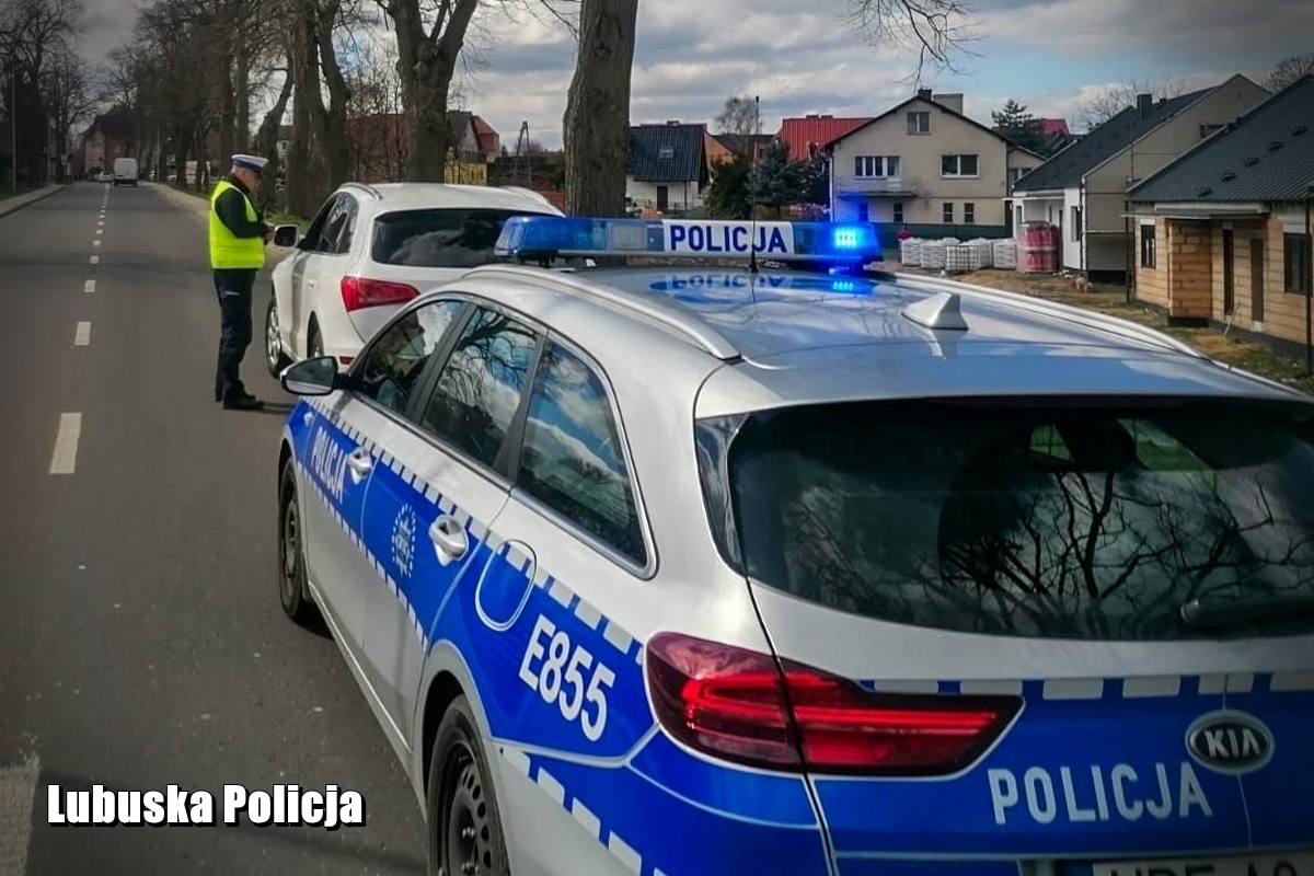 Policjanci przeprowadzili mocne uderzenie na K-12 FOTO