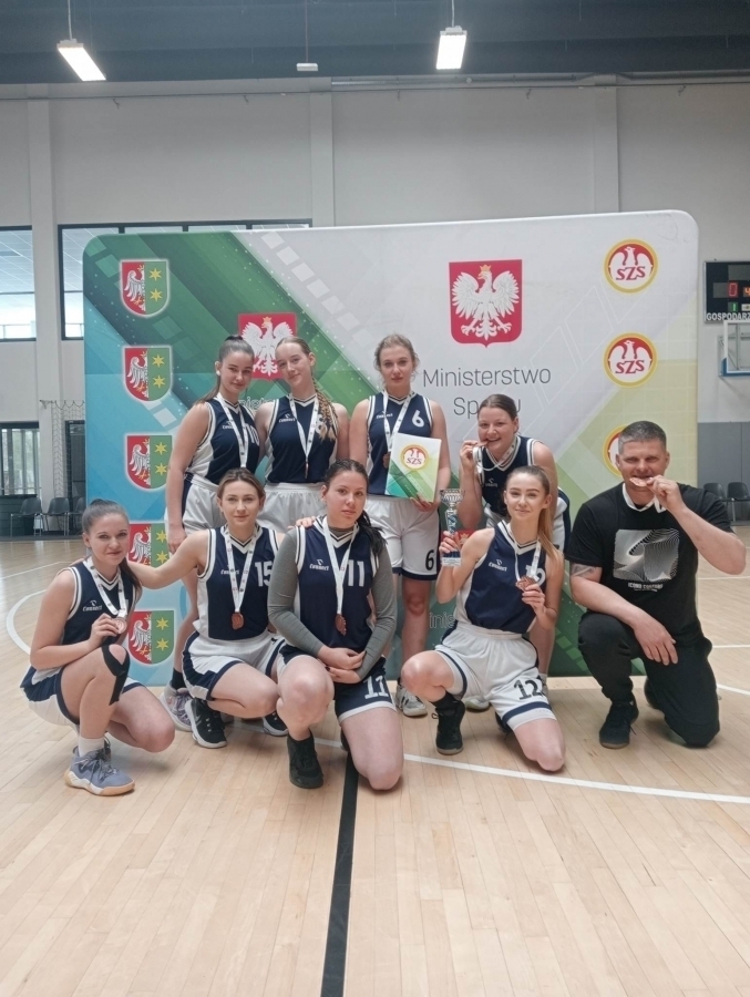 Koszykarki z I ZS we Wschowie zdobyły brązowy medal w finale wojewódzkim FOTO