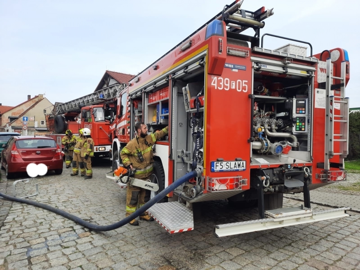 Pożar w budynku mieszkalnym w Sławie FOTO