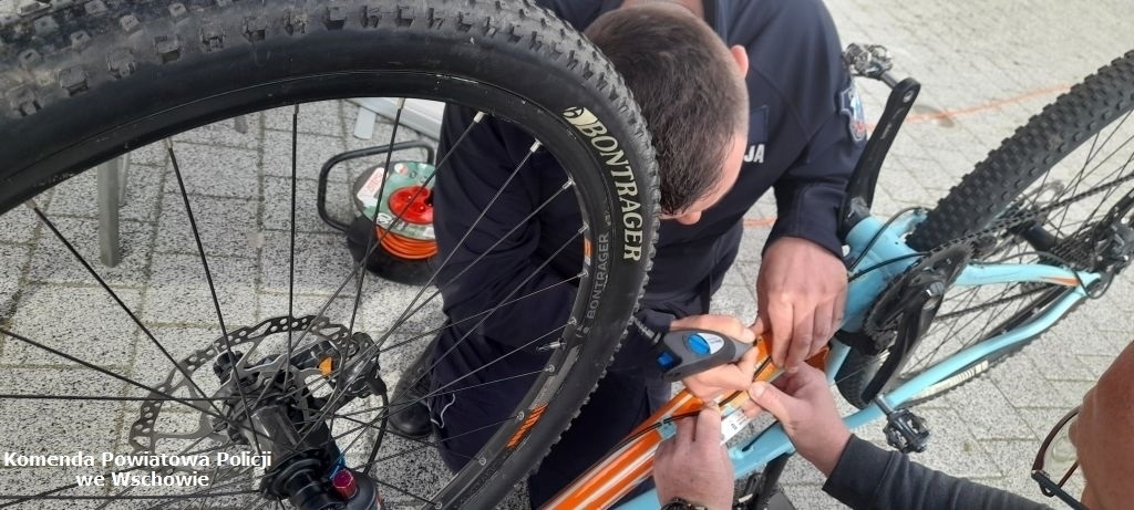 Znakowanie rowerów przez policję w Sławie i Wschowie zbliża siękolejna akcja