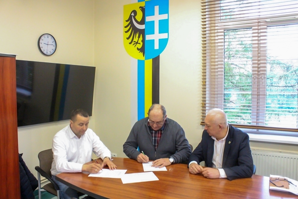 Powiat Wschowski wspiera lokalną Spółkę Wodną. Do PSW we Wschowie trafiłsamochód