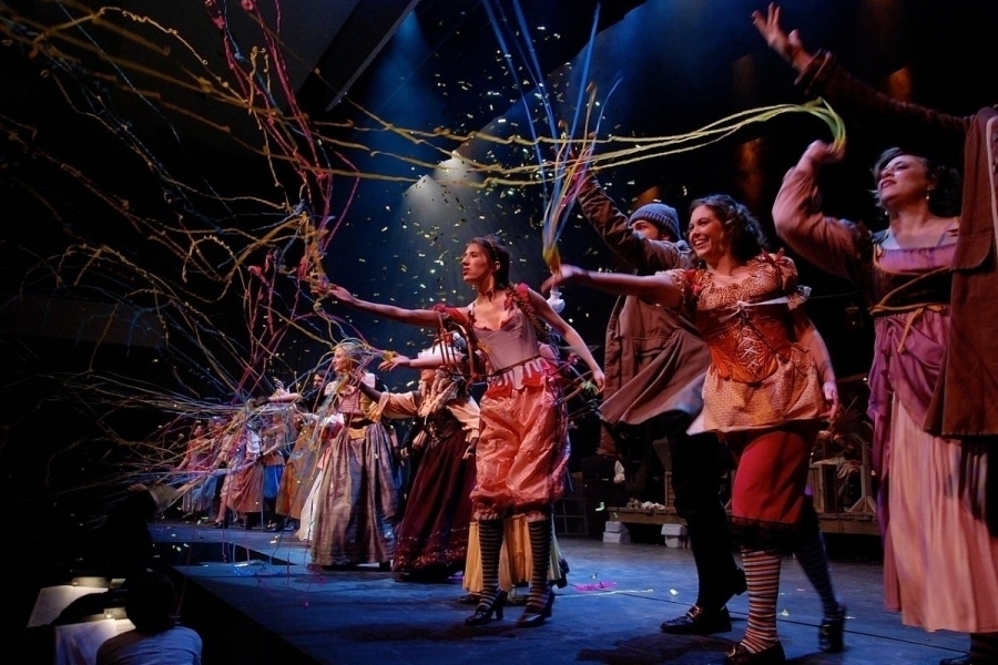 Nauczyciele ze wschowskiej Jedynki wystąpiąw przedstawieniu teatralnym