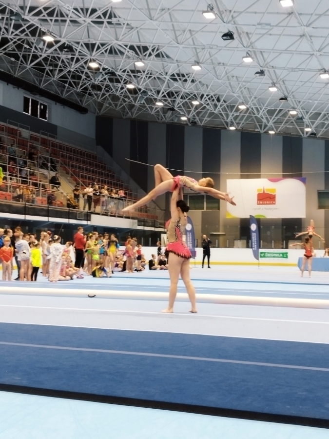 Julia Tkacz i Lena Nadolna triumfują w drugiej edycji Super Ligi