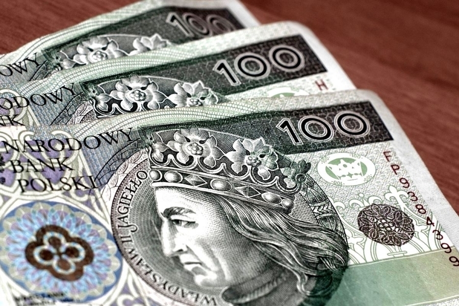 Oszuści zarobili 24 tys. zł na naiwnych mieszkankach powiatu wschowskiego