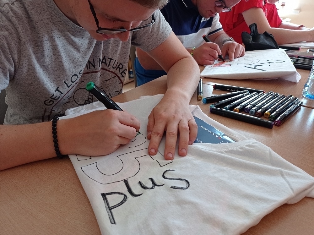 SOSW we Wschowie. Zajęcia plastyczne w ramach Rehabilitacja 25 plus zakończone FOTO