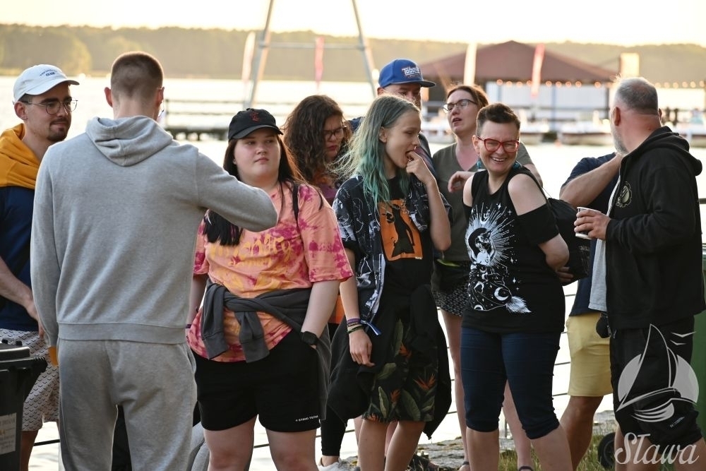 Rap Stacja Festiwal 2023 Festiwalowicze rozpoczęli zabawę ZDJĘCIA