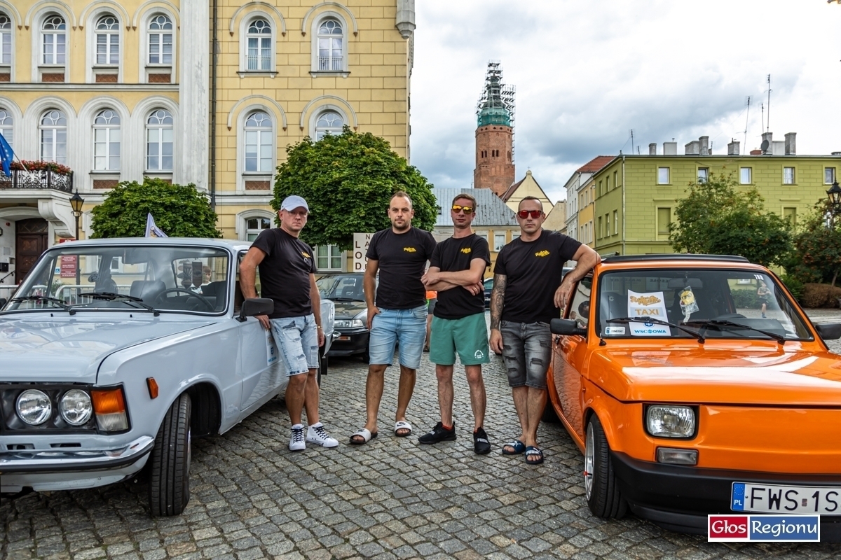 Miłośnicy Retro Rynku w akcji Zrobili niespodziankę Tivisowi FOTO