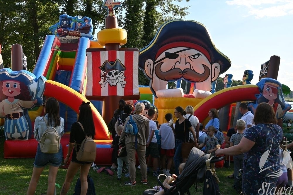 Rodzinne popołudnie na sławskiej plaży FOTO